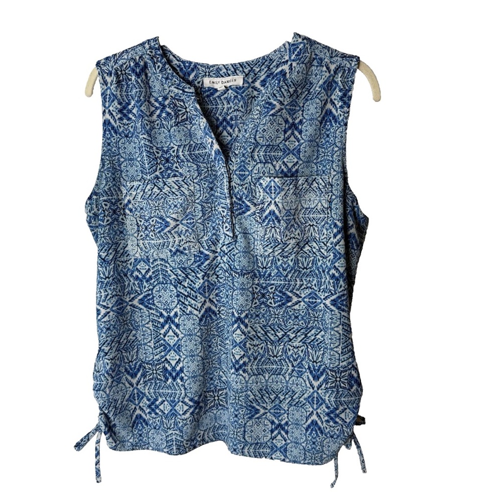 Emily Daniels Sleeveless Blouse Size Large Top Ruched Tie Sides Blue White